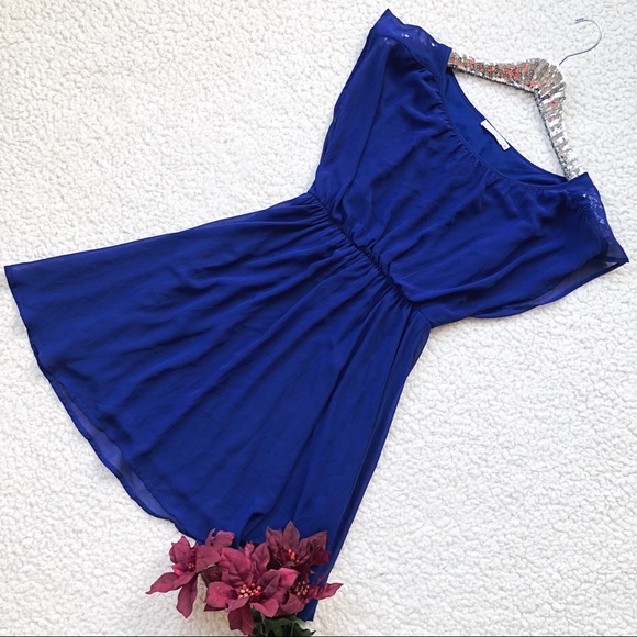 ✨Lush Mini Dress - Picture 2 of 5